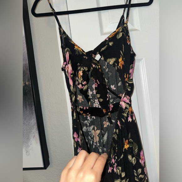 AE Floral Black Jumpsuit - Picture 7 of 8